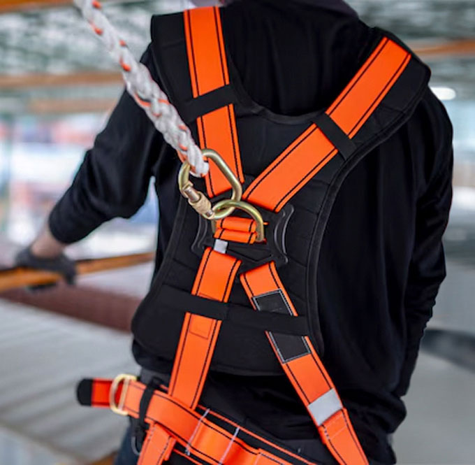 Prüfung von persönlicher Schutzausrüstung gegen Absturz (PSAgA) mit der wosatec App Prüfung von persönlicher Schutzausrüstung gegen Absturz (PSAgA) mit der wosatec App